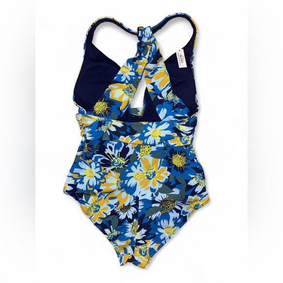 Adore me swimsuit - Picture 4 of 6